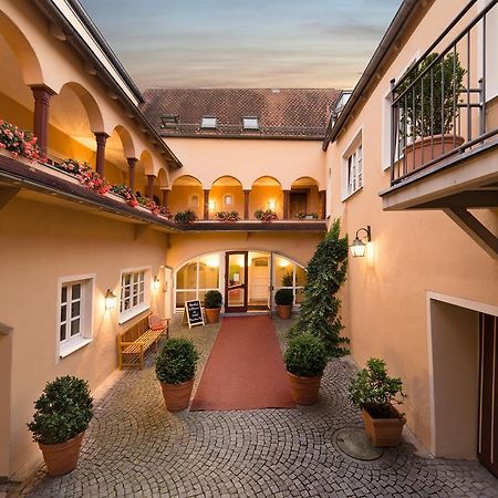 Boardinghouse Pfarrkirchen Hotel Екстериор снимка