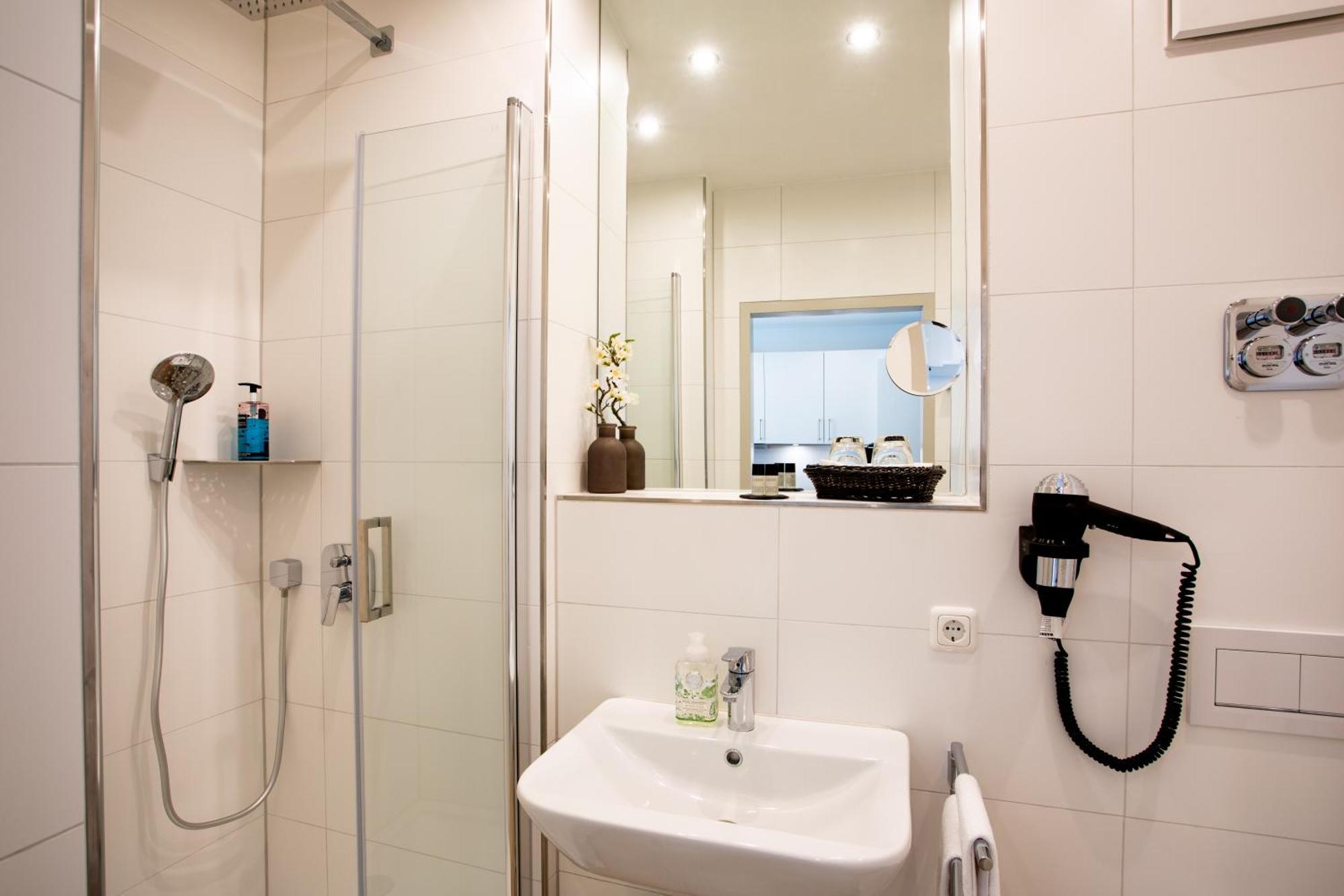 Boardinghouse Pfarrkirchen Hotel Екстериор снимка