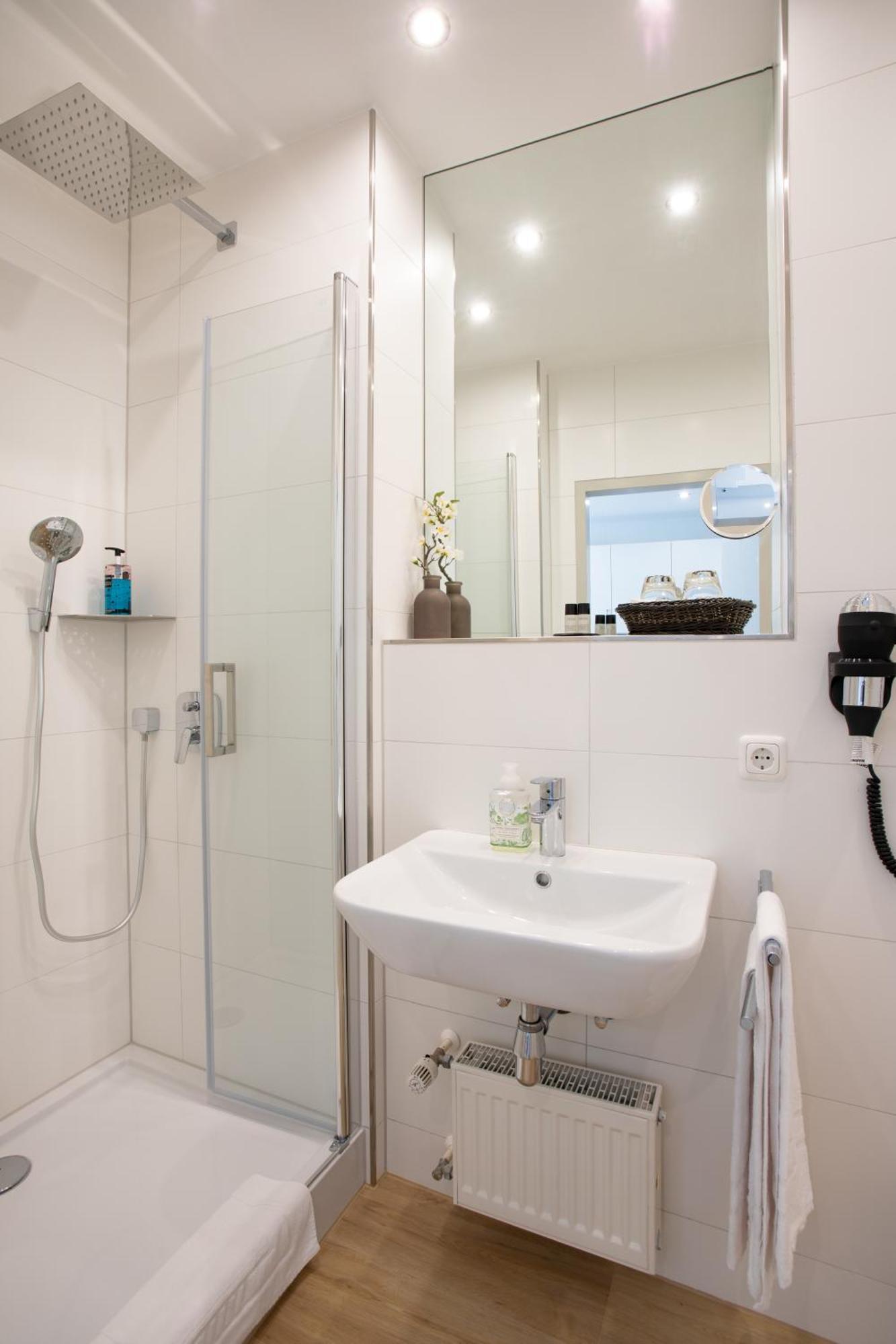Boardinghouse Pfarrkirchen Hotel Екстериор снимка