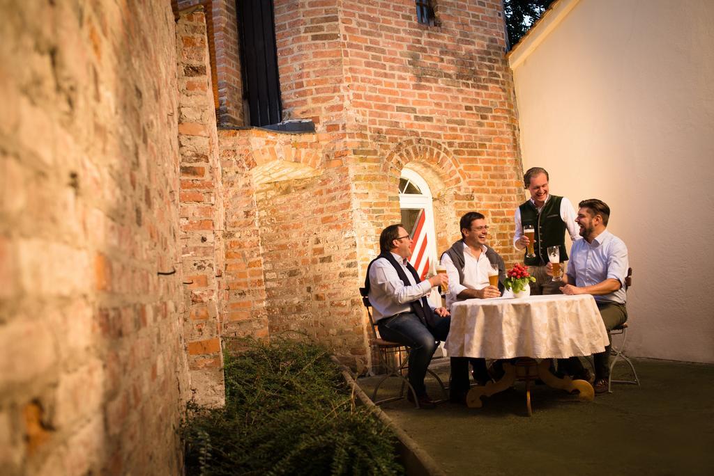 Boardinghouse Pfarrkirchen Hotel Екстериор снимка